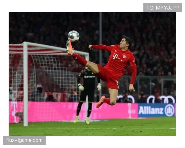 莱万多夫斯基欧冠闪击破门创造历史纪录，助球队早早取得领先