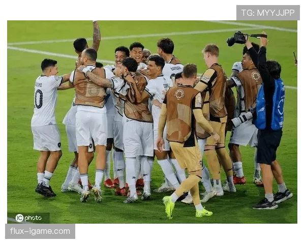 解放者杯经典战回顾:南美豪门对决展现激烈竞争与战术博弈 解放者杯经典战回顾:南美豪门对决展现激烈竞争与战术博弈