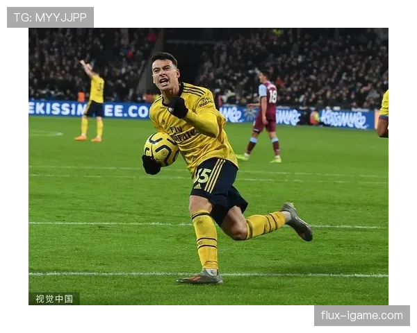 莱奥与马丁内利:年轻边锋突破效率及战术适配性对比分析 莱奥与马丁内利:年轻边锋突破效率及战术适配性对比分析