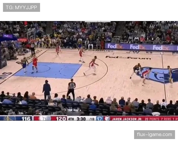 米德尔顿利用挡拆拉开空间，提升球队关键时刻三分效率