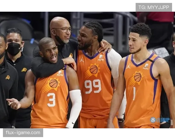 德文·布克真是赛场上铁血硬汉，私下却是买买买停不下来的剁手达人！